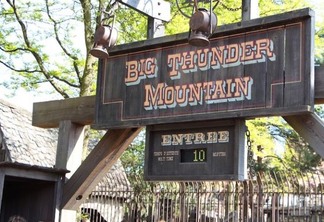Tempo de espera na entrada da Big Thunder Mountain na Disneyland Paris