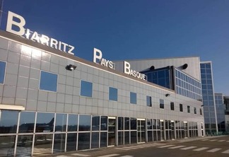 Fachada do Aeroporto de Biarritz