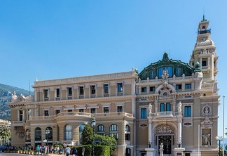 Lateral da Ópera de Monte Carlo em Mônaco