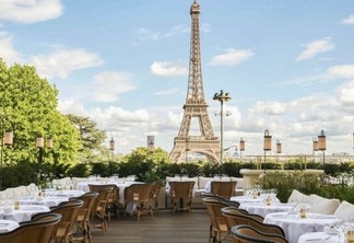 Restaurante Girafe em Paris e vista para Torre Eiffel