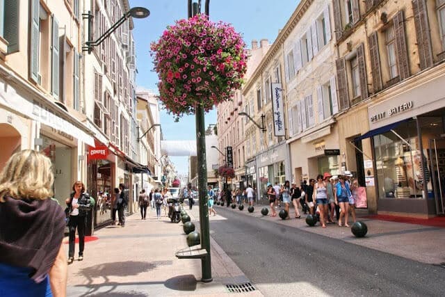 Rue d'Antibes em Cannes