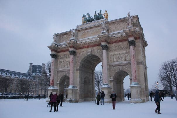 Paris em janeiro com neve