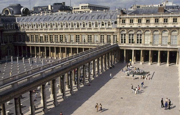 Praça do Palais Royal em Paris