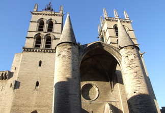 Torres da Catedral de Montpellier