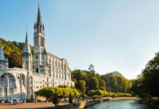 Vista de Lourdes no verão