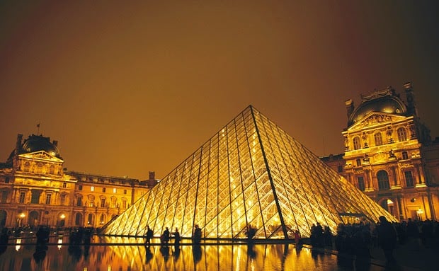 Museu do Louvre em Paris