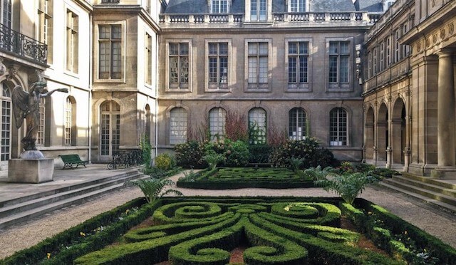Jardins Museu Carnavalet em Paris