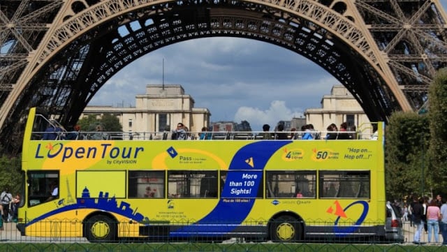 Passeio de ônibus turístico em Paris