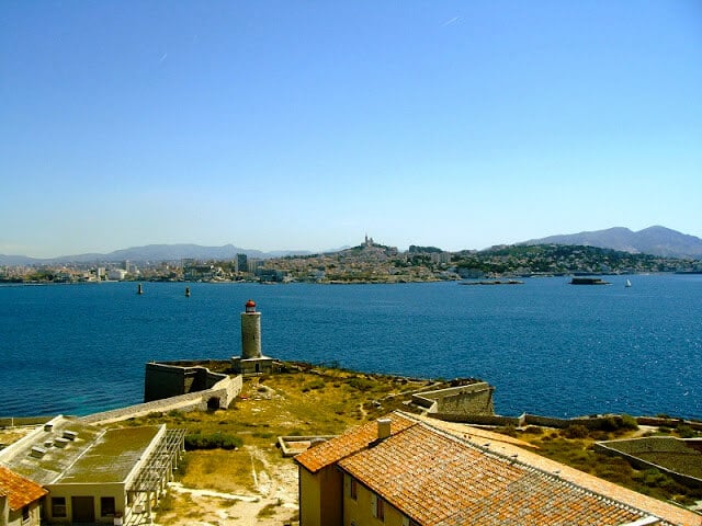 Ilha de If e vista para o mar em Marselha