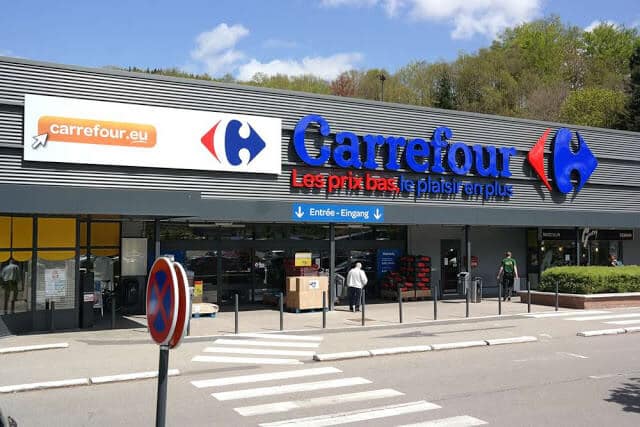 Supermercado Carrefour em Paris