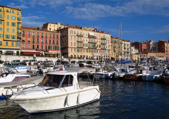Barco no Porto de Nice