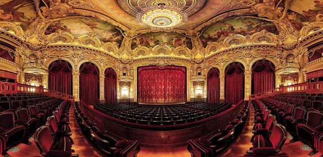 Interior da Ópera de Monte Carlo em Mônaco