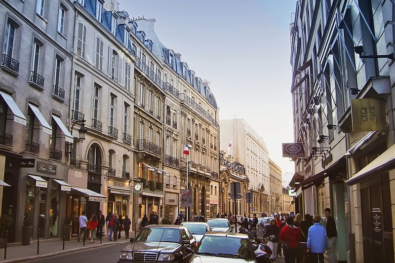 Rue Saint-Honoré em Paris