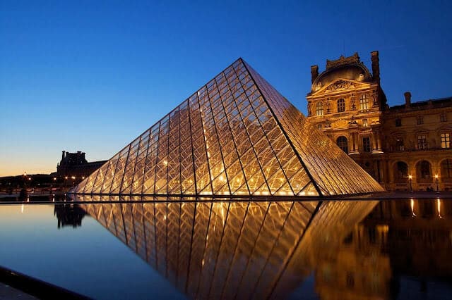 Vista do Museu do Louvre
