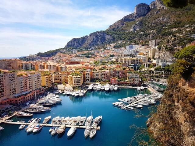 Cidade de Monaco na Riviera Francesa