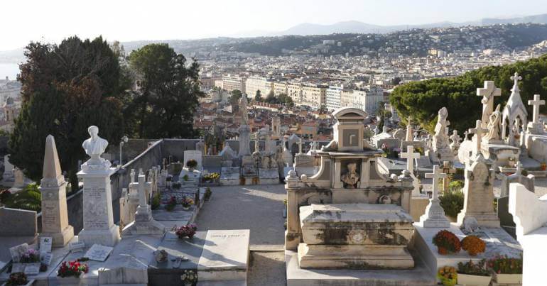 Lápides do Cemitério Judaico em Nice