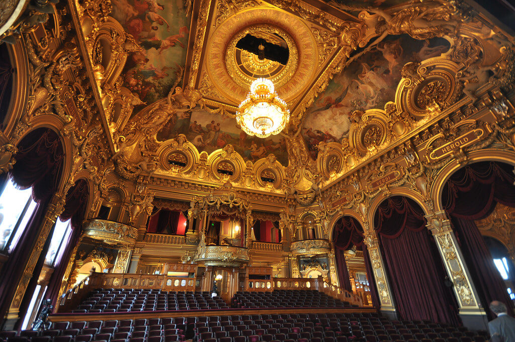 Interior da Ópera de Monte Carlo em Mônaco