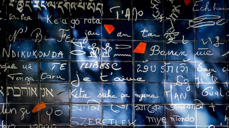 Pedaço do Muro do Eu Te Amo em Paris